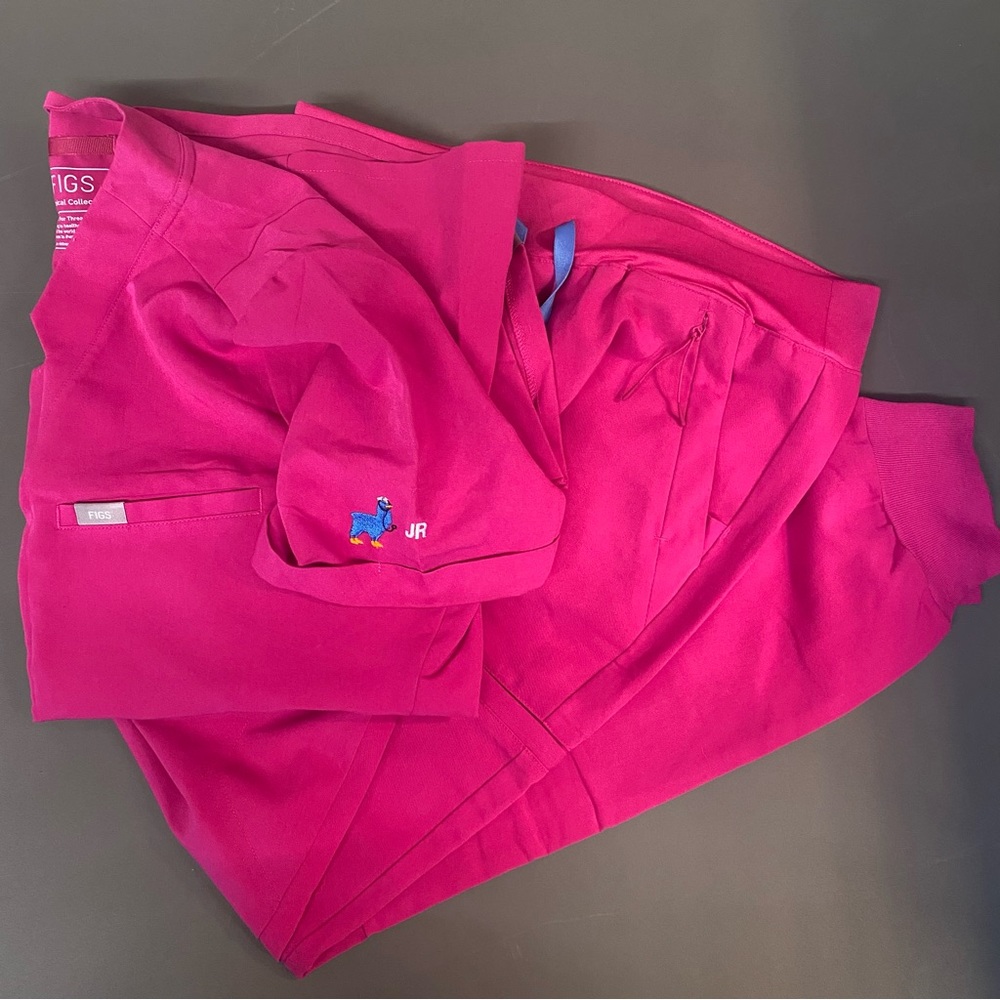 Raspberry Sobert figs scrubs